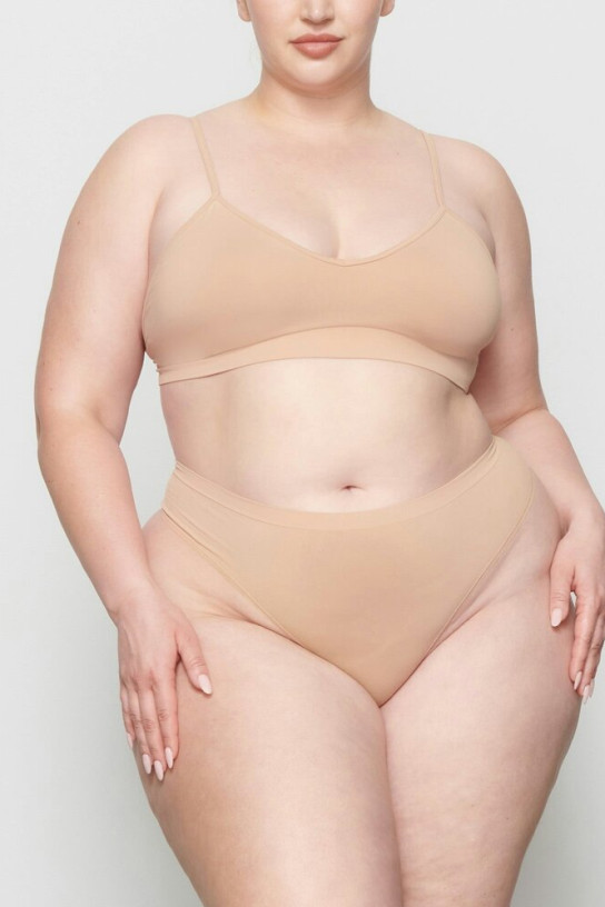 Skims Soft Smoothing Seamless Thong