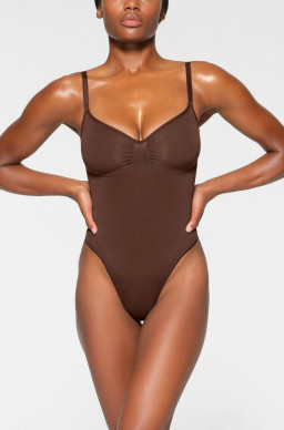Skims Seamless Sculpt Thong Bodysuit