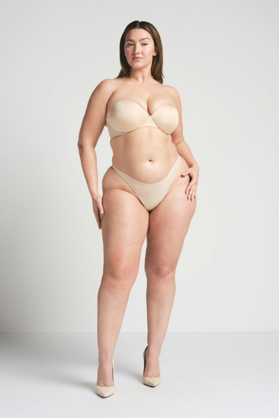 Skims Ultimate Strapless Push-Up Bra