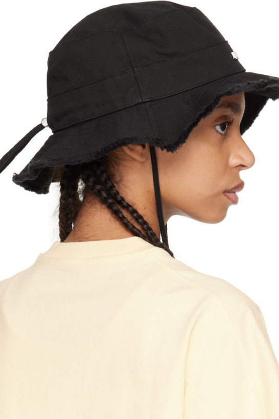 Jacquemus Les Classiques “The Artichaut” Bucket Hat