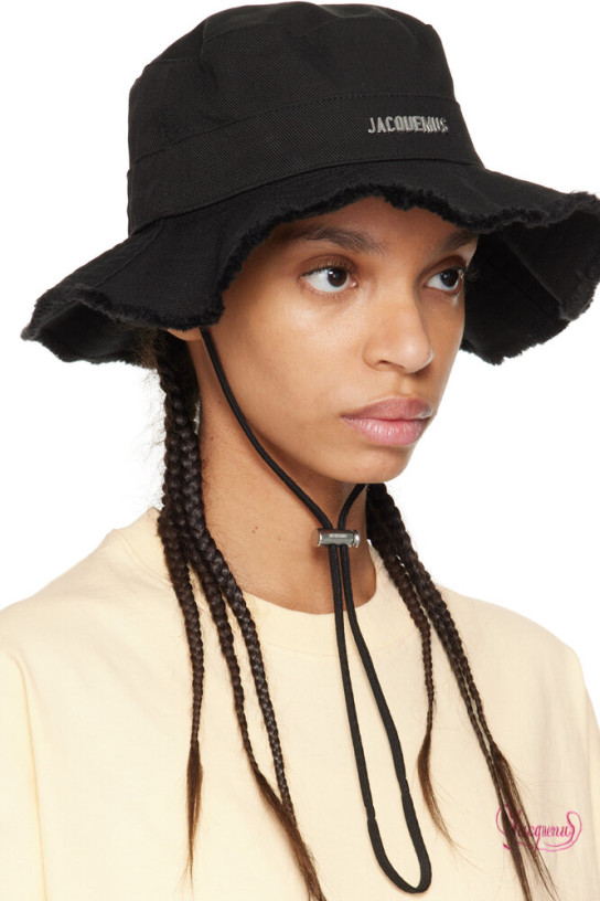 Jacquemus Les Classiques “The Artichaut” Bucket Hat